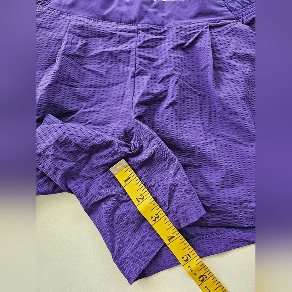 Women’s Athleta Size 4 Textured Brooklyn Short Purple Pockets - Picture 10 of 10